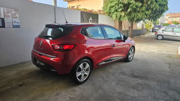 Renault Clio 0.9 TCE Dynamique S 17