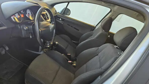 Peugeot 207 SW 1.4 VTi Sportium 35