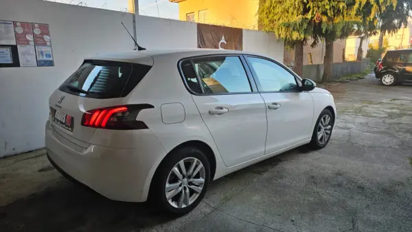 Peugeot 308 1.5 BlueHDi Style 13