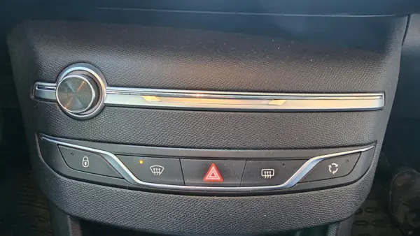 Peugeot 308 1.5 BlueHDi Style 24