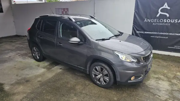Peugeot 2008 1.2 PureTech Signature 4