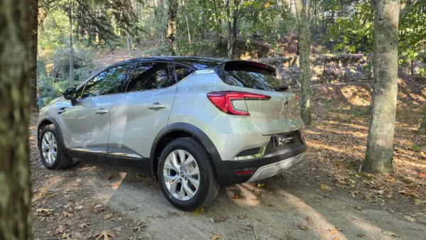 Renault Captur 1.0 TCe Intens 16