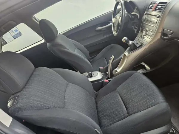 Toyota Auris 1.4 D-4D ACtive+AC 27