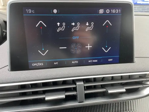 Peugeot 3008 1.5 BlueHDi Active Pack 19