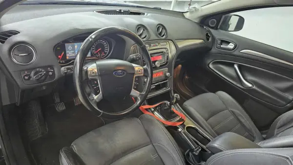 Ford Mondeo SW 1.8 TDCi Titanium 47