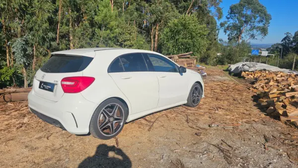 Mercedes-Benz A 180 d AMG Line 14
