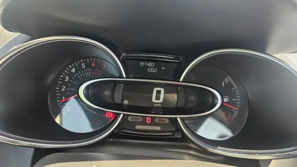 Renault Clio Sport Tourer 17