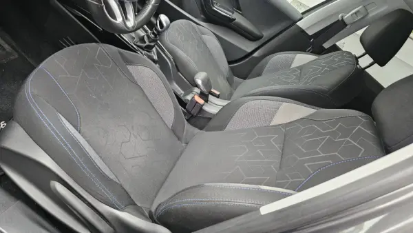 Peugeot 2008 1.2 PureTech Signature 26