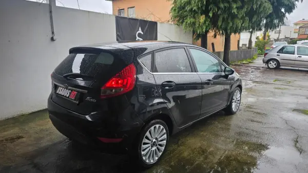 Ford Fiesta 1.4 TDCI Titanium 10