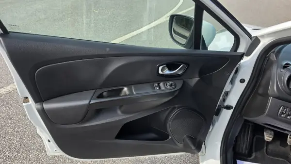 Renault Clio 1.5 dCi Zen 22