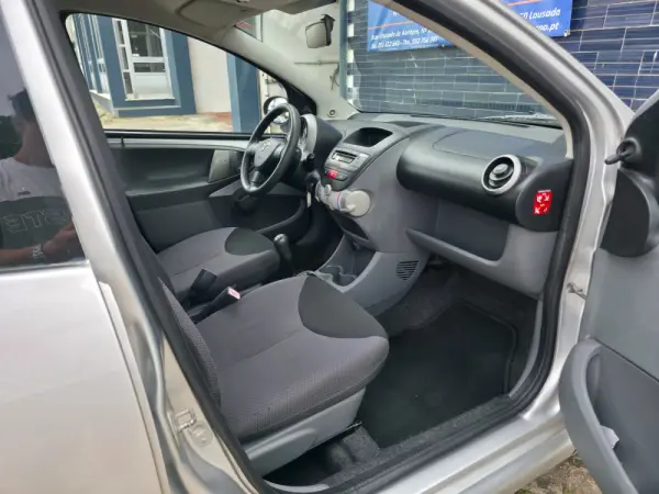 Toyota Aygo 1.0 Style Pack 24