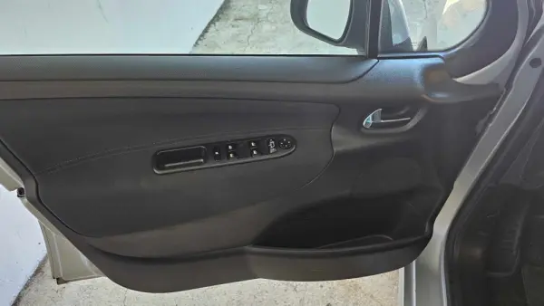Peugeot 207 SW 1.4 VTi Sportium 46