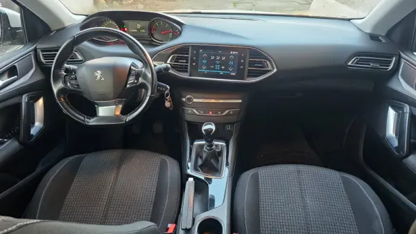 Peugeot 308 1.5 BlueHDi Style 37