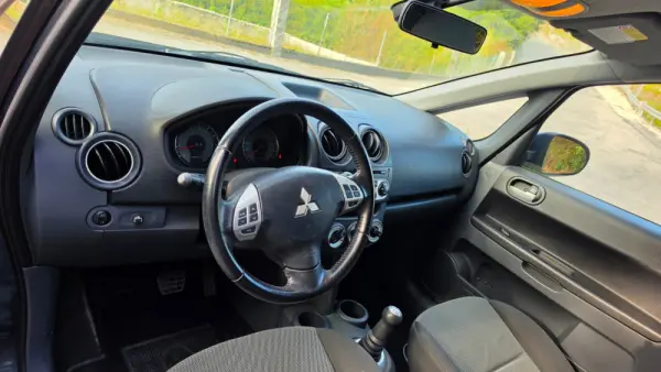 Mitsubishi Colt 1.3 Invite CA 30