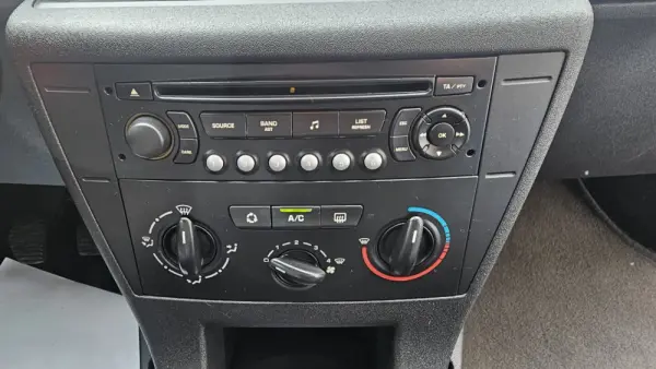 Citroen C4 1.4 16V SX 23