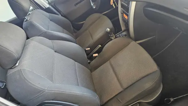 Peugeot 207 SW 1.4 VTi Sportium 51