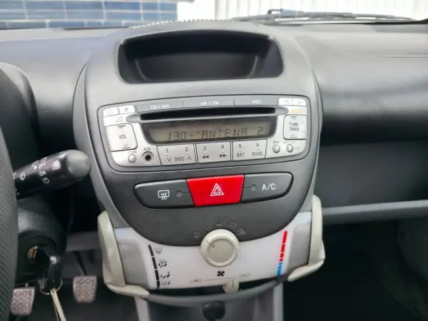Toyota Aygo 1.0 Style Pack 22