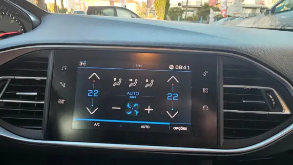 Peugeot 308 1.5 BlueHDi Style 25