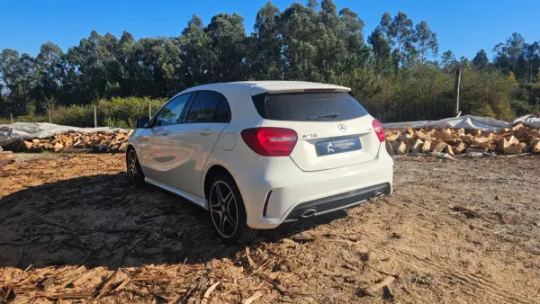 Mercedes-Benz A 180 d AMG Line 16
