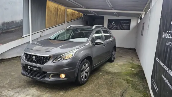 Peugeot 2008 1.2 PureTech Signature 3