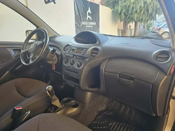 Toyota Yaris 1.4 D-4D Sol AC 44