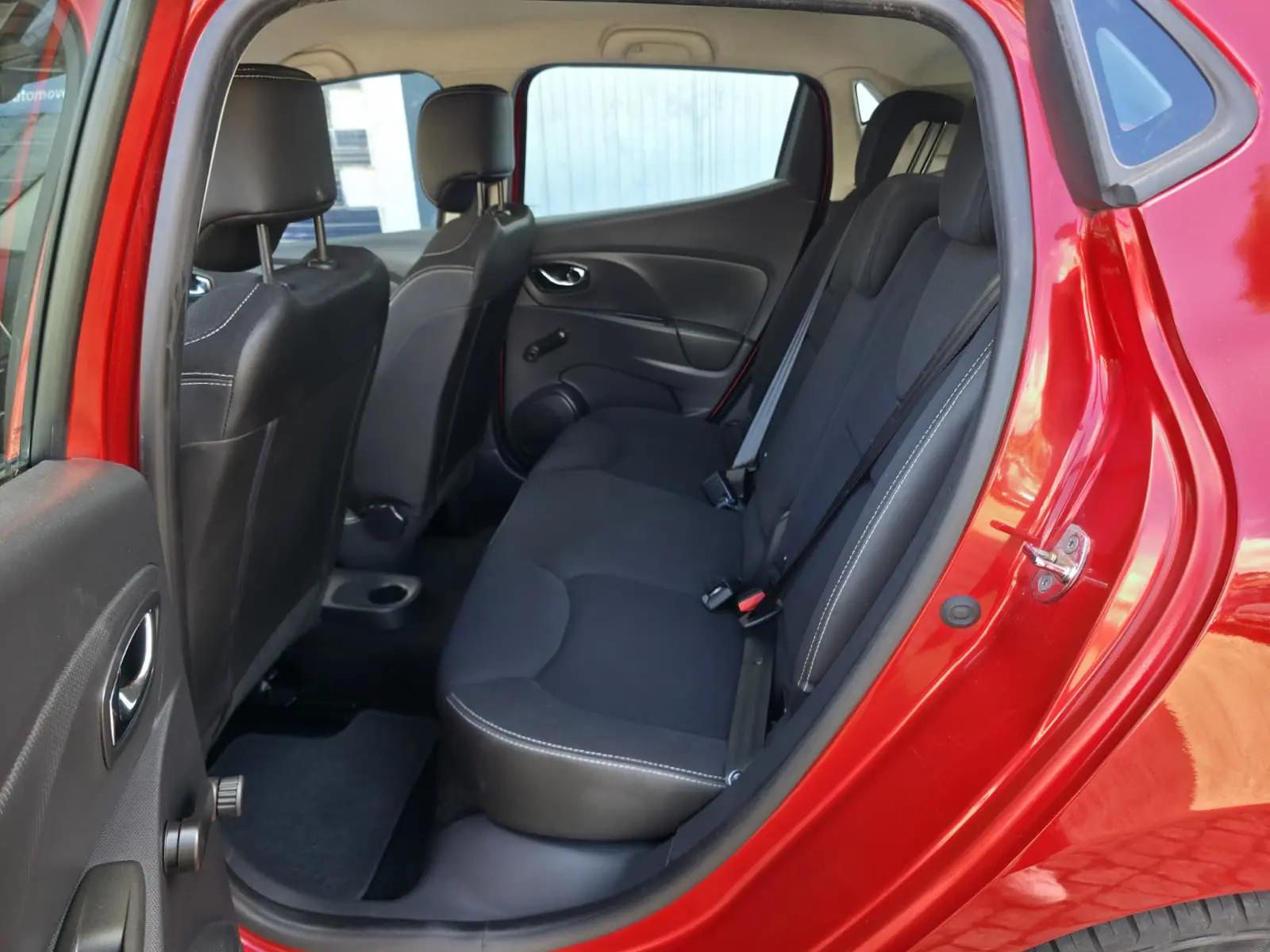Renault Clio 0.9 TCE Dynamique S 24