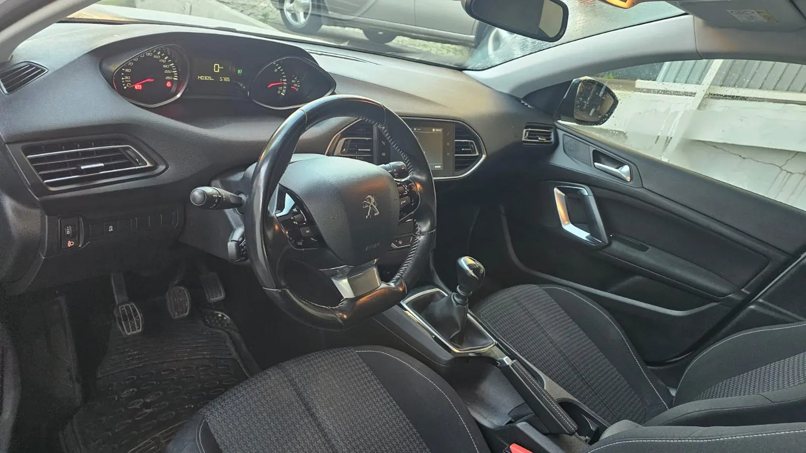 Peugeot 308 1.5 BlueHDi Style 18