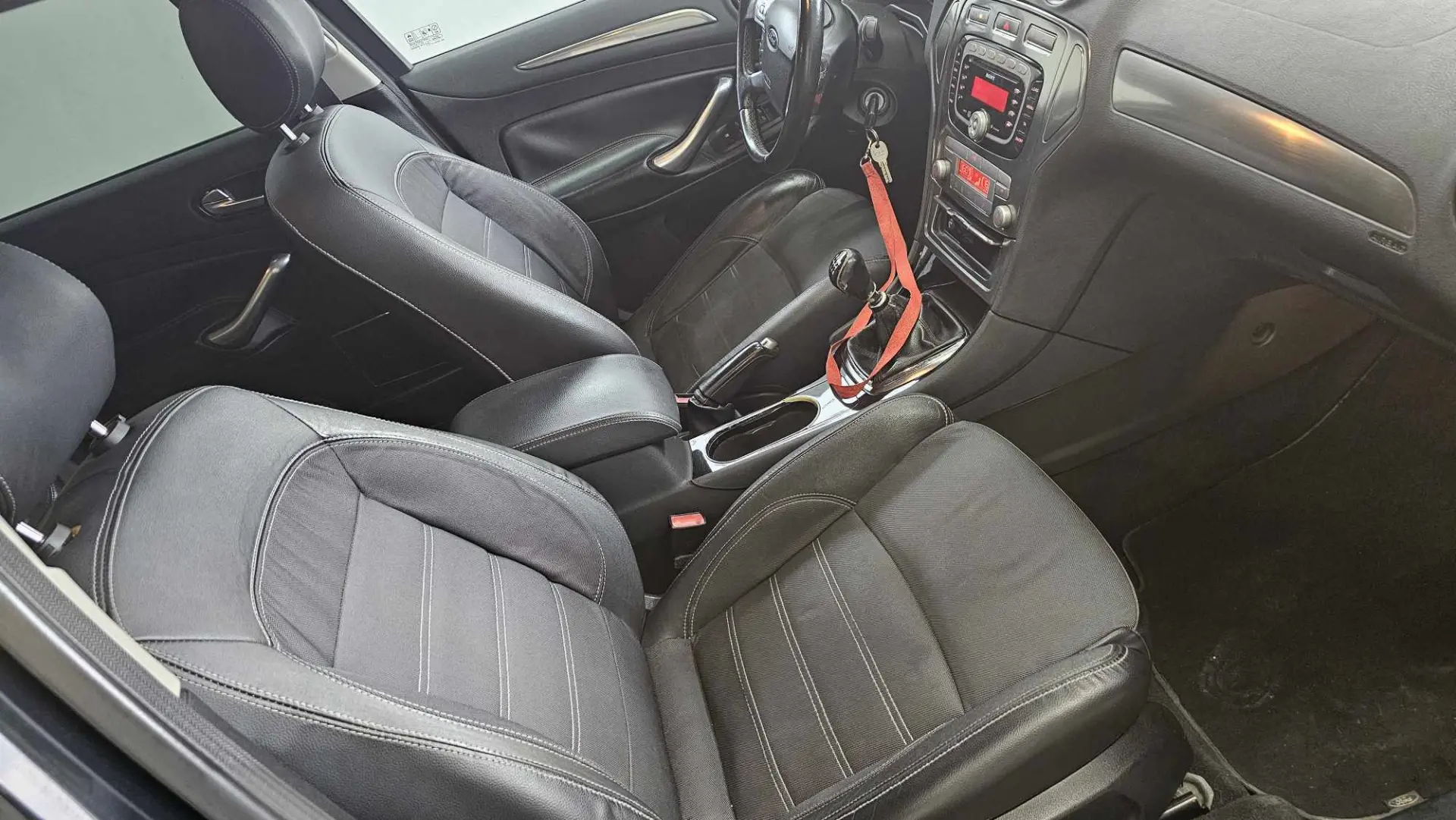Ford Mondeo SW 1.8 TDCi Titanium 52