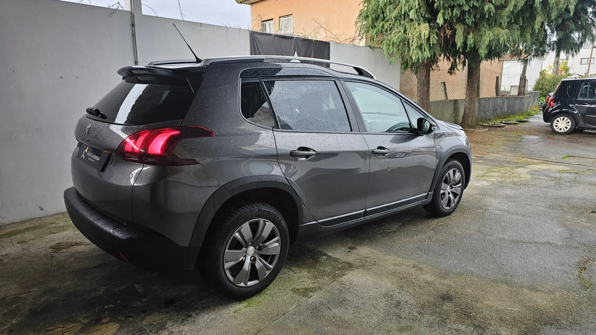 Peugeot 2008 1.2 PureTech Signature 14