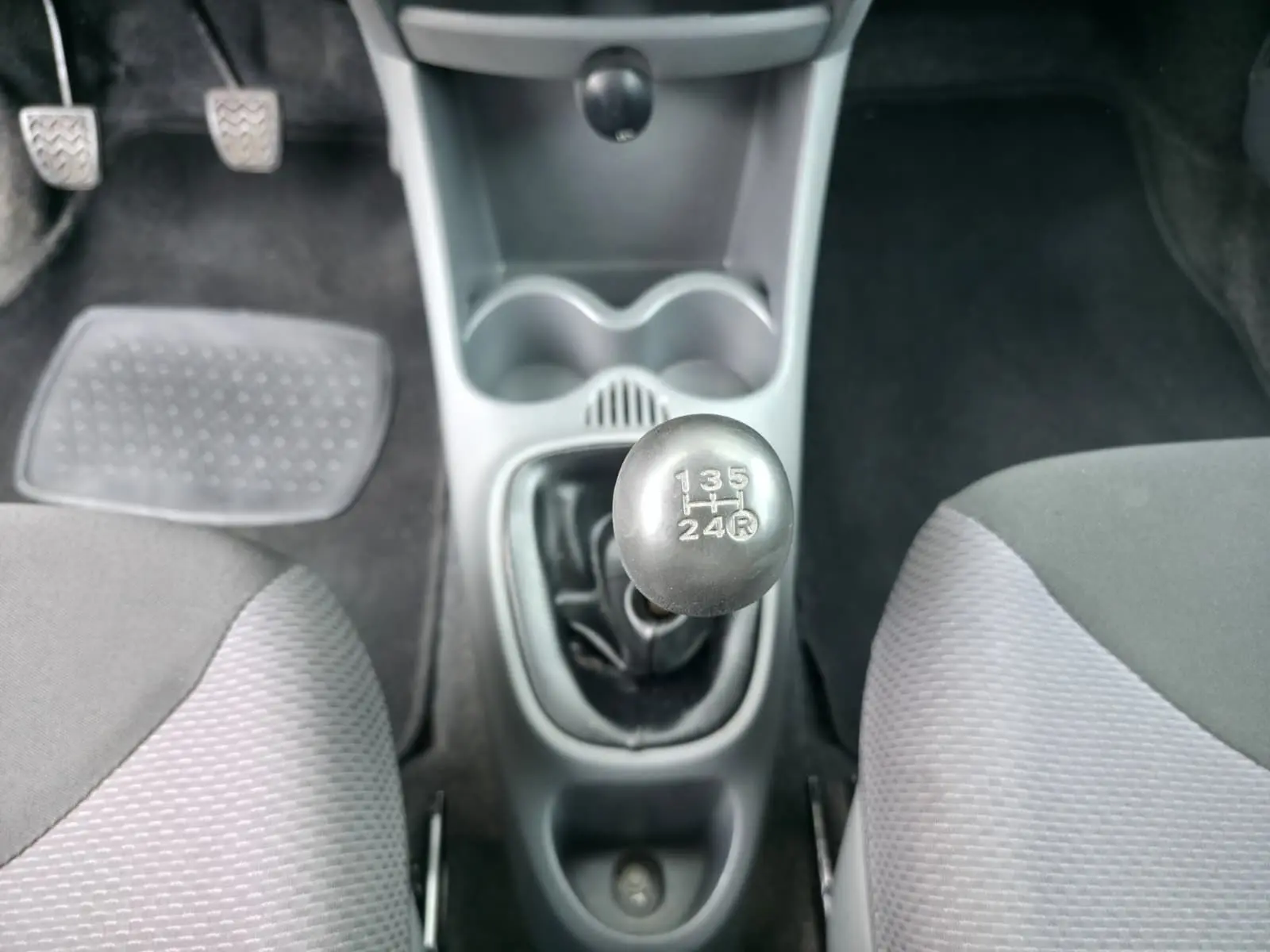 Toyota Aygo 1.0 Style Pack 21