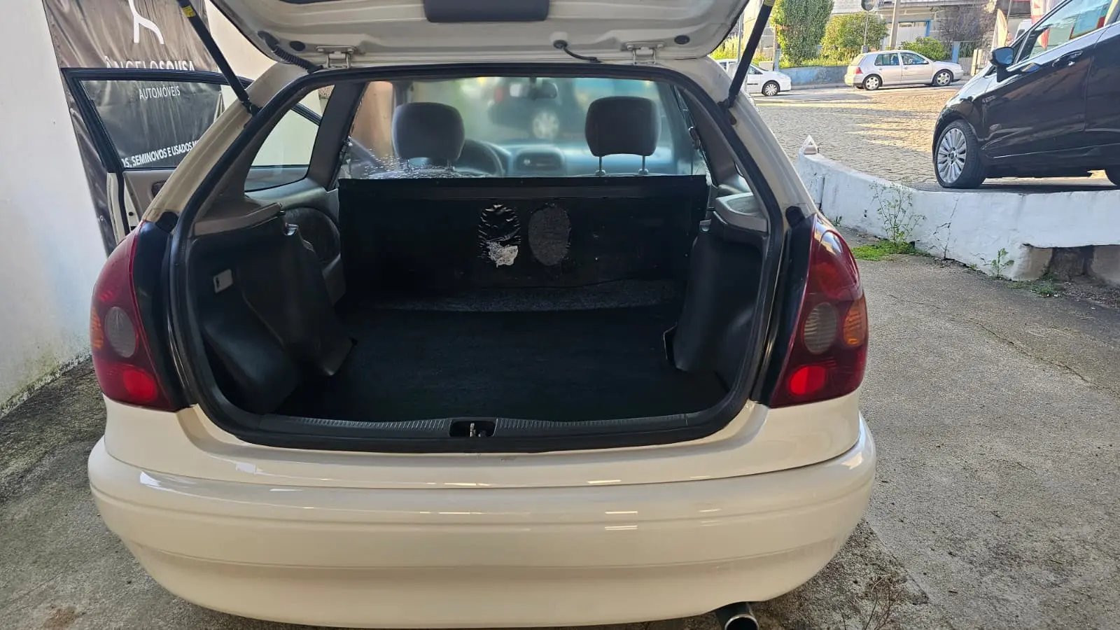 Toyota Corolla 2.0 D-4D Sol 14