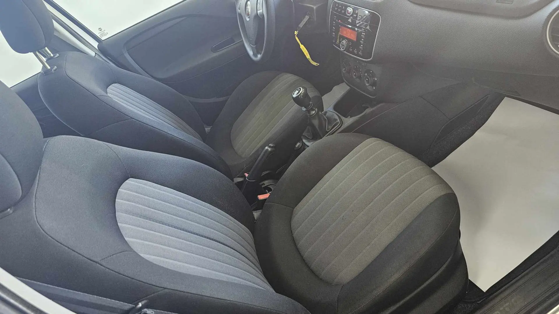 Fiat Punto 1.2 Easy S&S 28