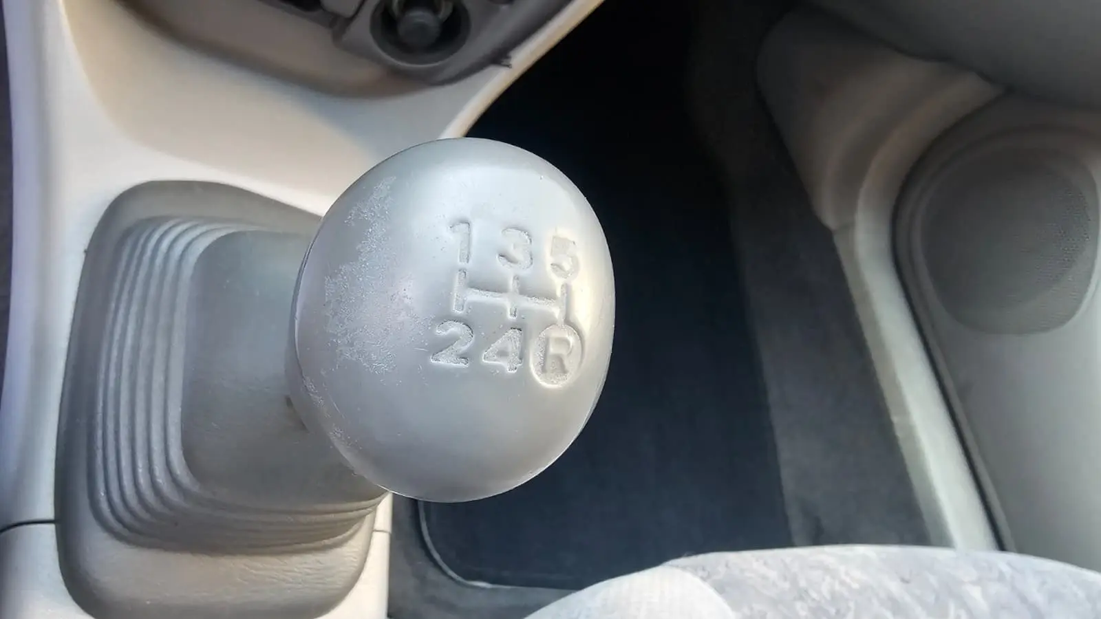 Toyota Corolla 2.0 D-4D Sol 18