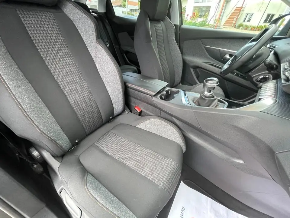 Peugeot 3008 1.5 BlueHDi Active Pack 13