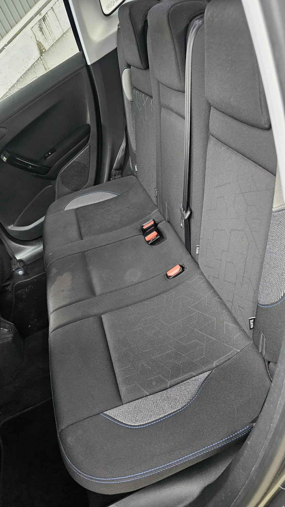 Peugeot 2008 1.2 PureTech Signature 27