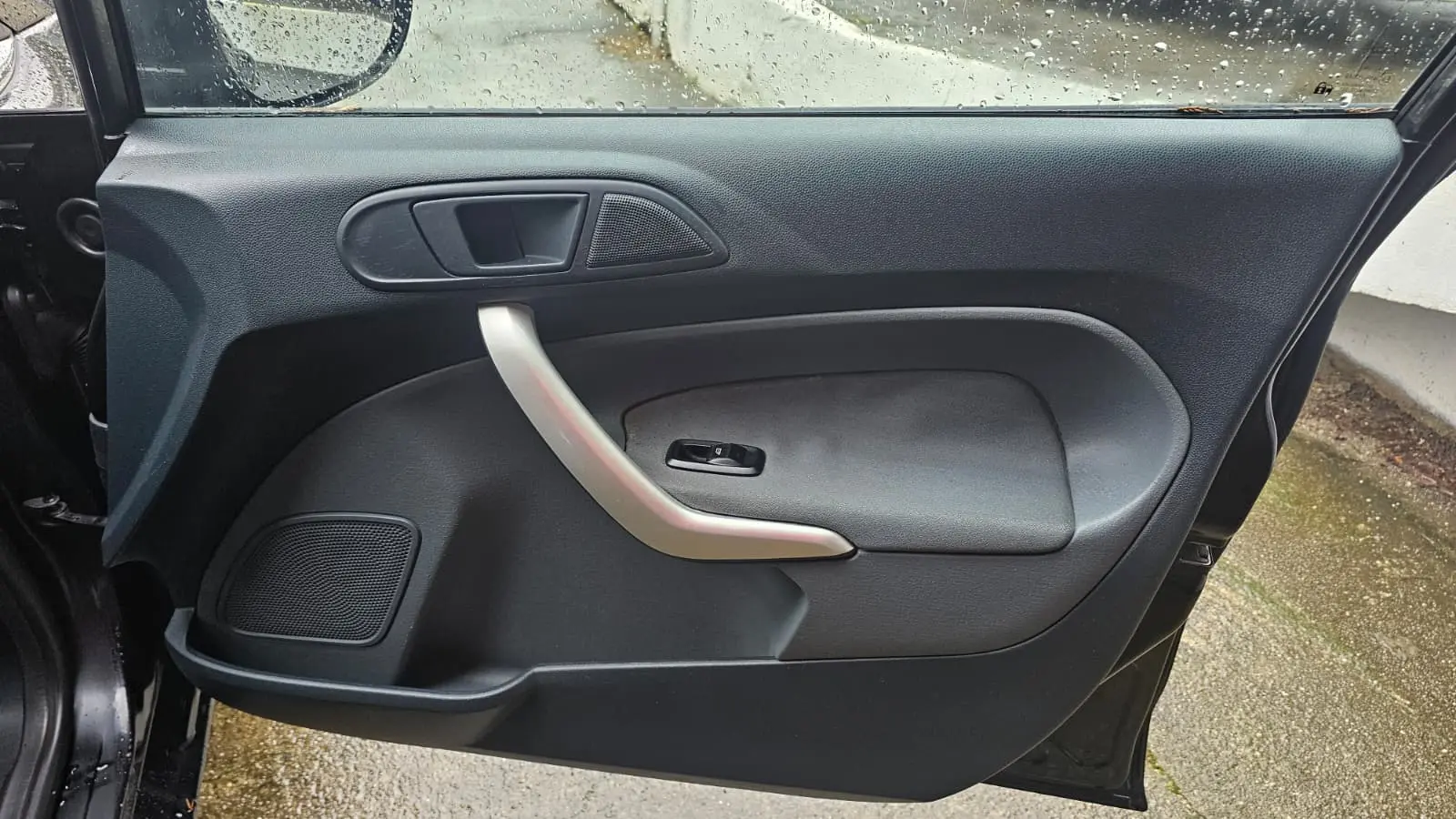 Ford Fiesta 1.4 TDCI Titanium 24