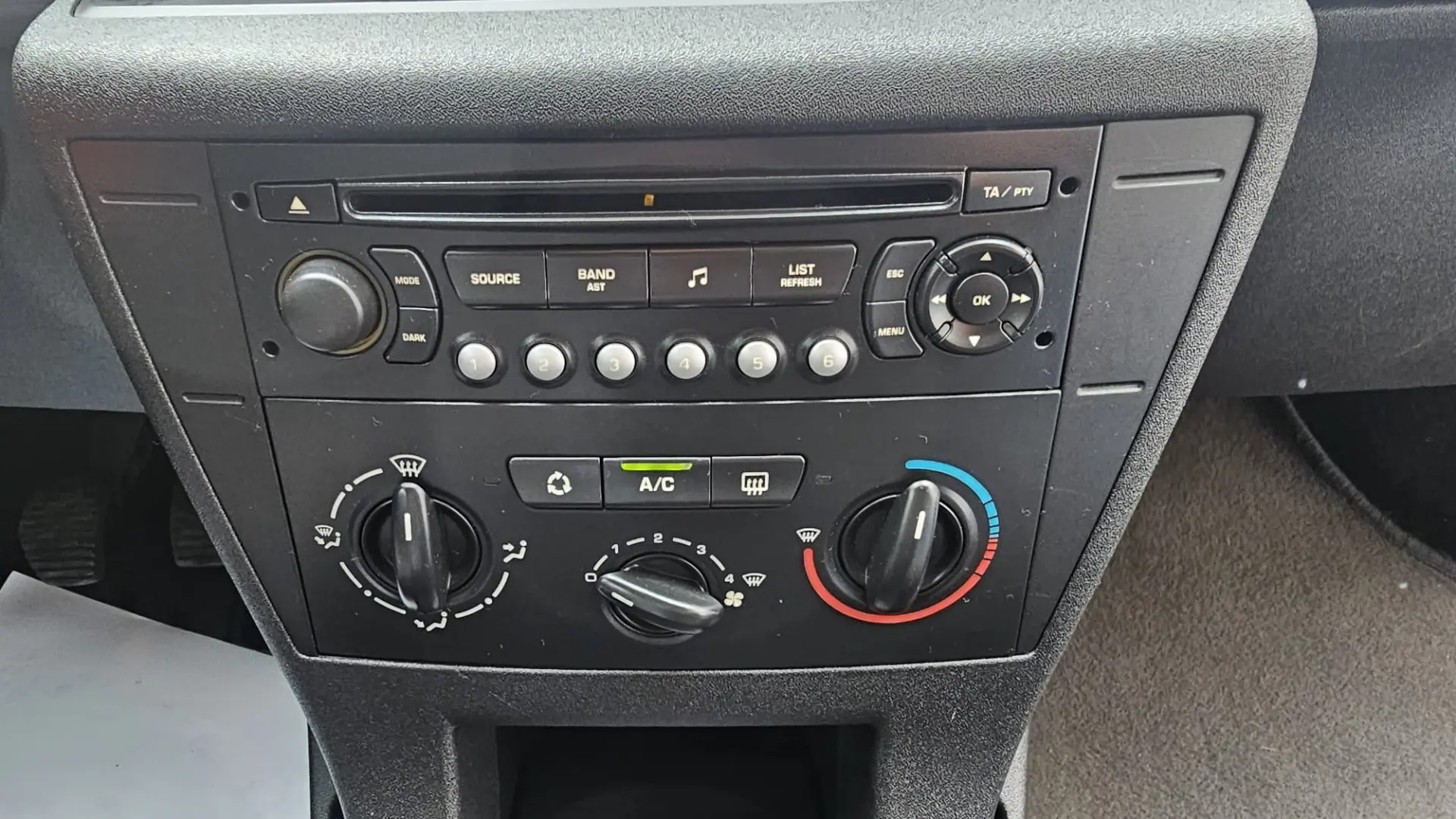 Citroen C4 1.4 16V SX 23