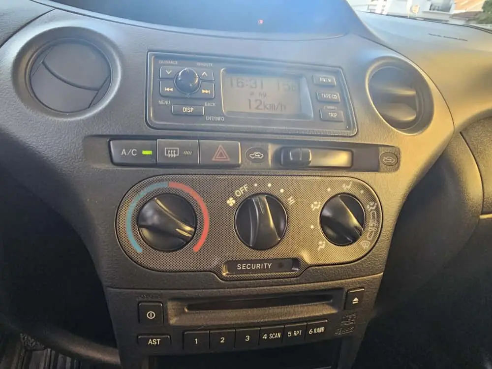Toyota Yaris 1.4 D-4D Sol AC 36