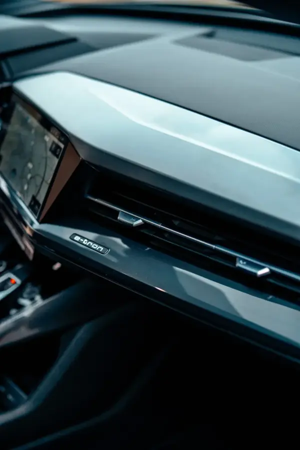 Audi Q4 e-tron 45 quattro 13
