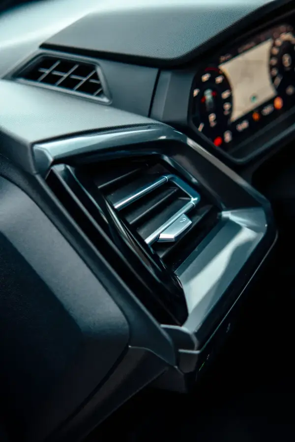 Audi Q4 e-tron 45 quattro 15