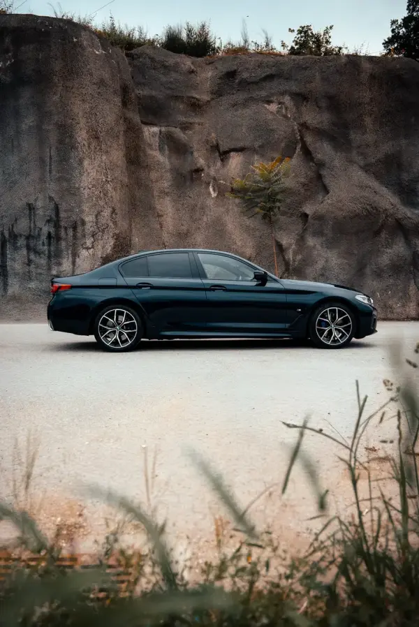 BMW 530 e Pack Desportivo M 12
