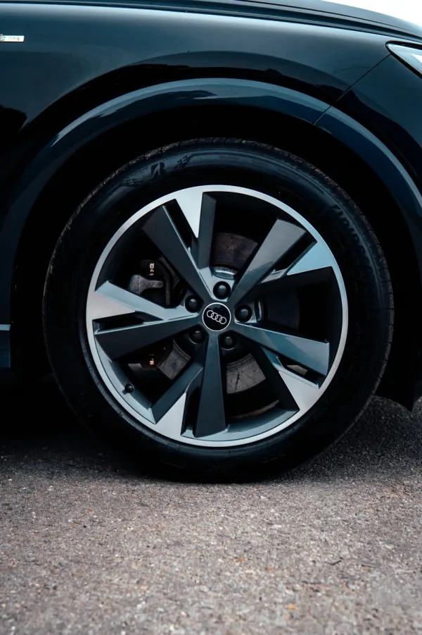 Audi Q4 e-tron 45 quattro 82 kWh 8