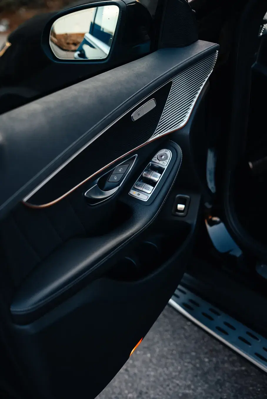 Mercedes-Benz EQC 400 4Matic AMG Line 11