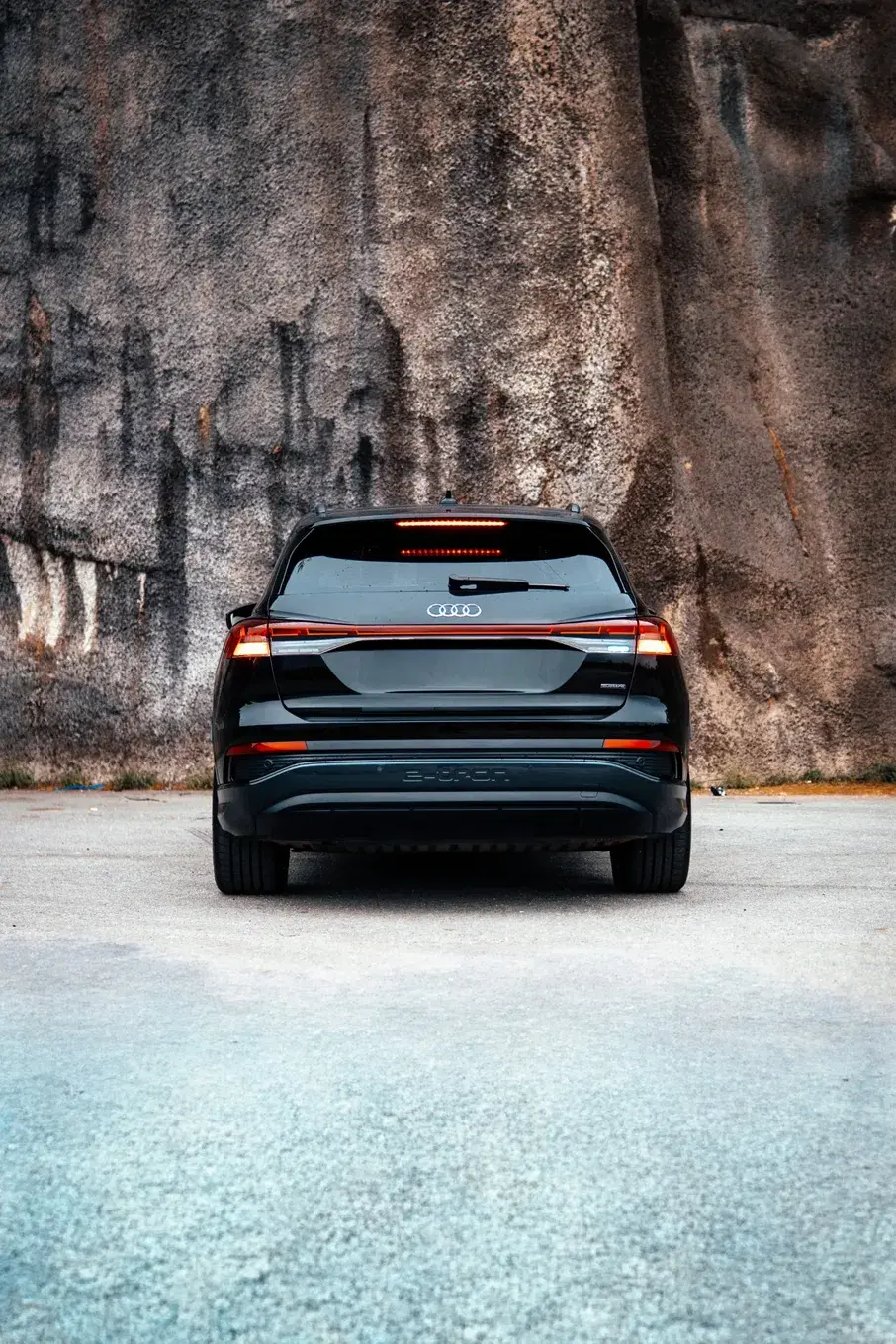 Audi Q4 e-tron 45 quattro 12