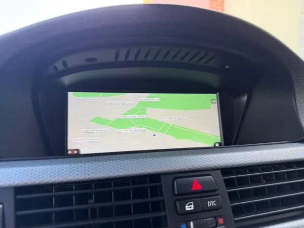 BMW 318 d Navigation Sport 12