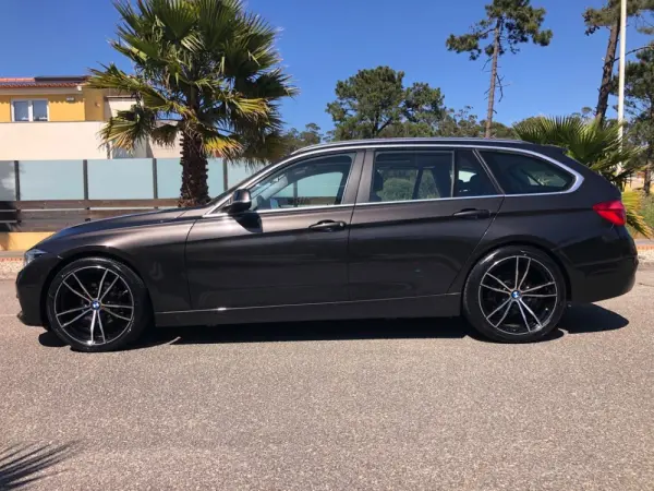 BMW 320 d Sport-Aut. Efficient Dynamics Edition Sport Line 3