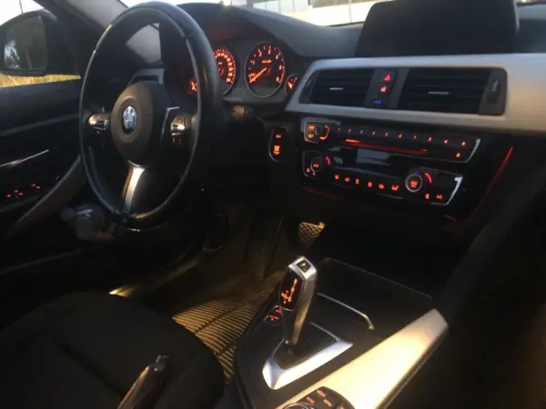 BMW 320 d Sport-Aut. Efficient Dynamics Edition Sport Line 27