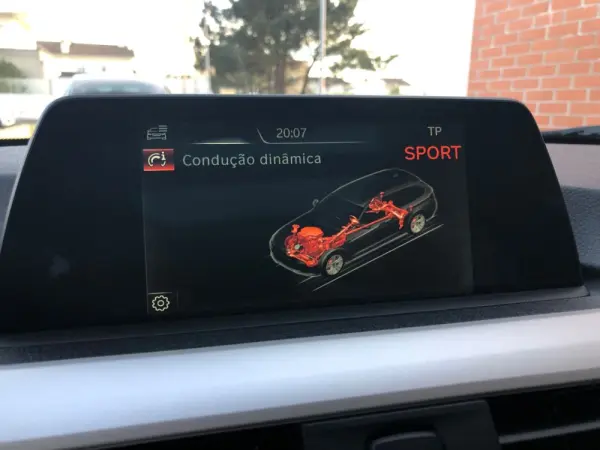 BMW 320 d Sport-Aut. Efficient Dynamics Edition Sport Line 35
