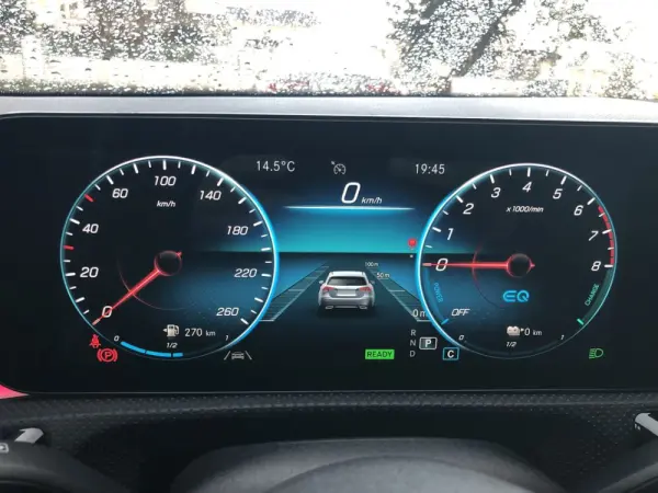 Mercedes-Benz A 250 e Progressive 9