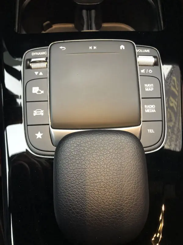 Mercedes-Benz A 250 e Progressive 38